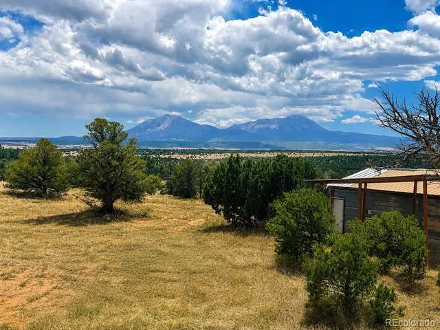2041 Comanche Drive Walsenburg, CO 81089