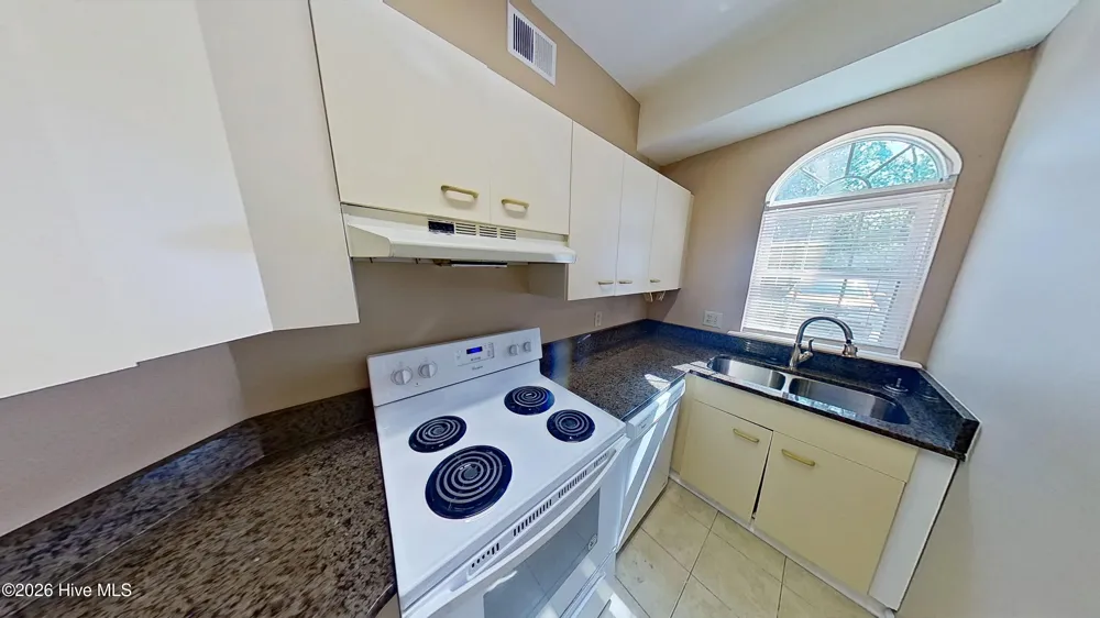 4230 Wilshire Boulevard #Apt 106 Wilmington, NC 28403