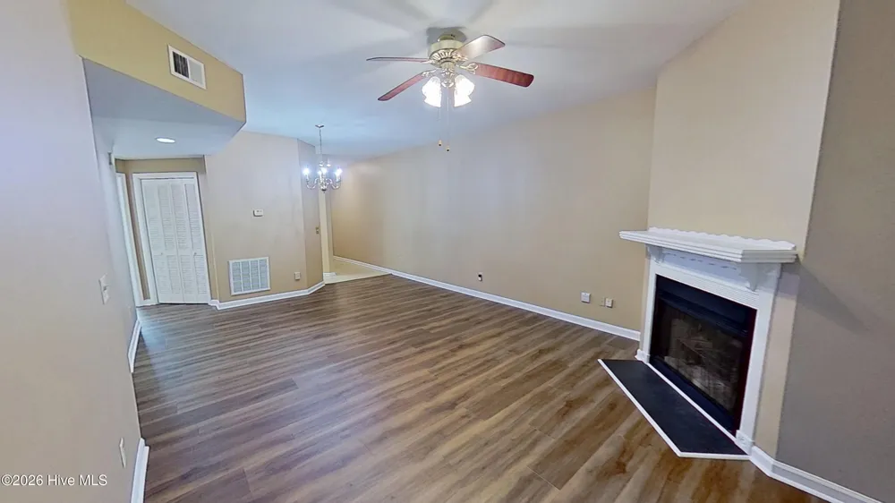4230 Wilshire Boulevard #Apt 106 Wilmington, NC 28403