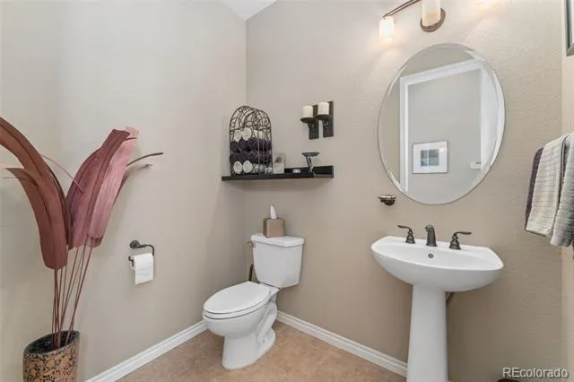 881 Kirby Court Watkins, CO 80137