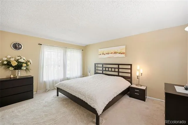 2858 S Vaughn Way Aurora, CO 80014