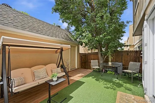2858 S Vaughn Way Aurora, CO 80014