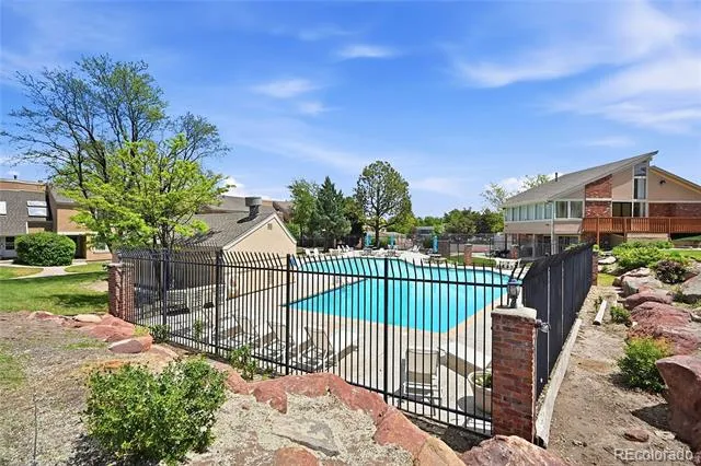 2858 S Vaughn Way Aurora, CO 80014