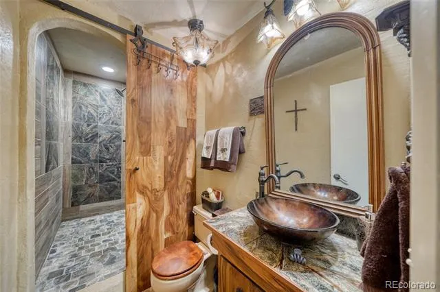 2283 CO RD 323 Westcliffe, CO 81252