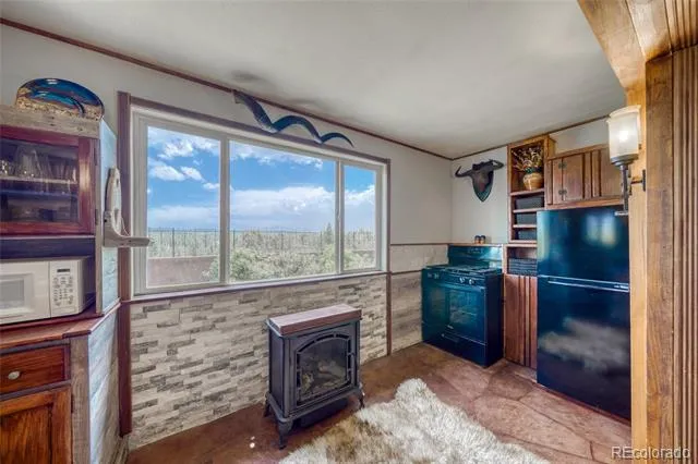 2283 CO RD 323 Westcliffe, CO 81252