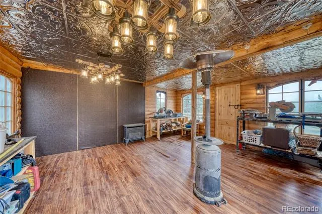 2283 CO RD 323 Westcliffe, CO 81252