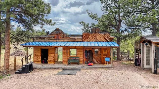 2283 CO RD 323 Westcliffe, CO 81252
