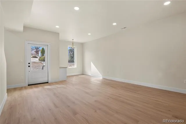 7 Noyer Court Colorado Springs, CO 80906