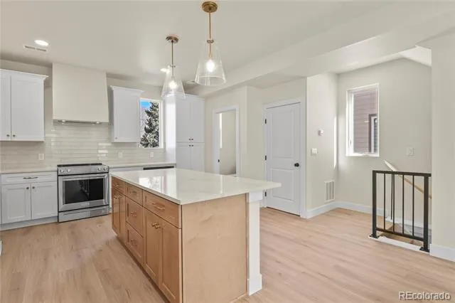 7 Noyer Court Colorado Springs, CO 80906