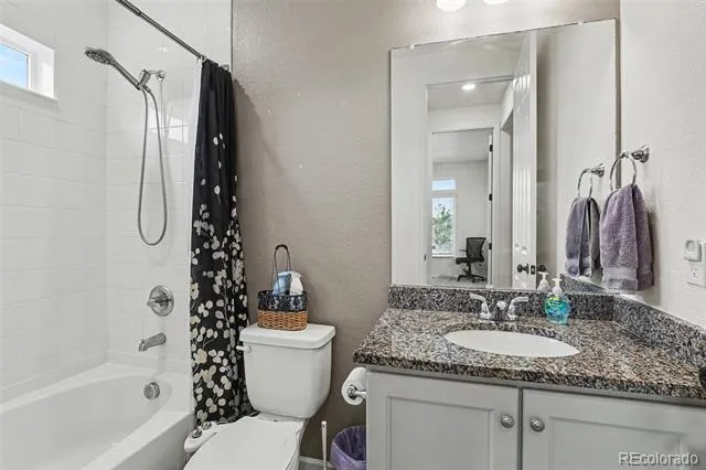 4403 Picadilly Court Aurora, CO 80019