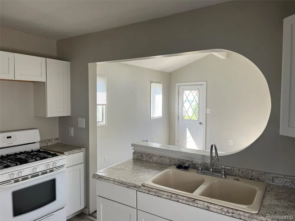 1640 18th Street Wyandotte City, MI 48192
