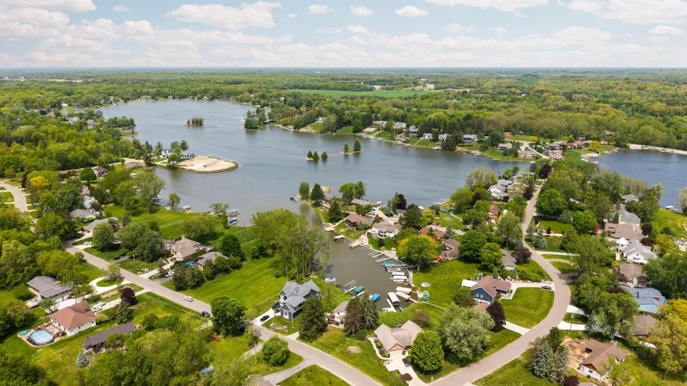 7490 Ledgewood Drive Tyrone Township, MI 48430