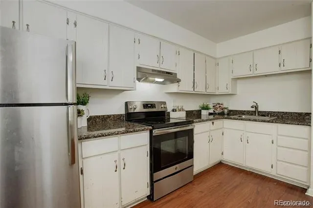 1638 Chester Street Aurora, CO 80010