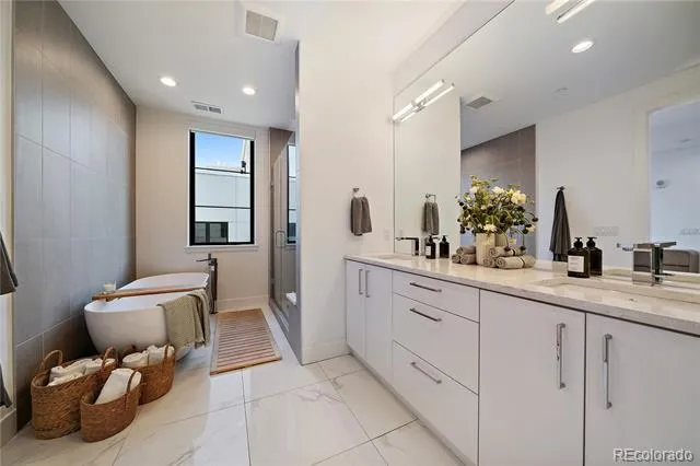 818 Ash Street #5 Denver, CO 80220