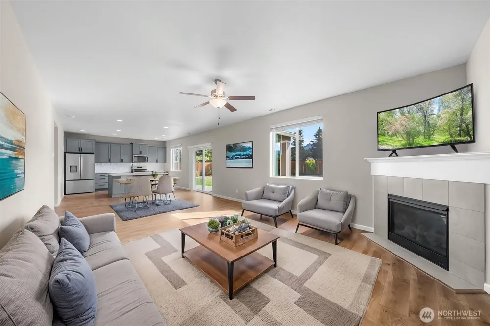 451 Jasmine Lane Enumclaw, WA 98022