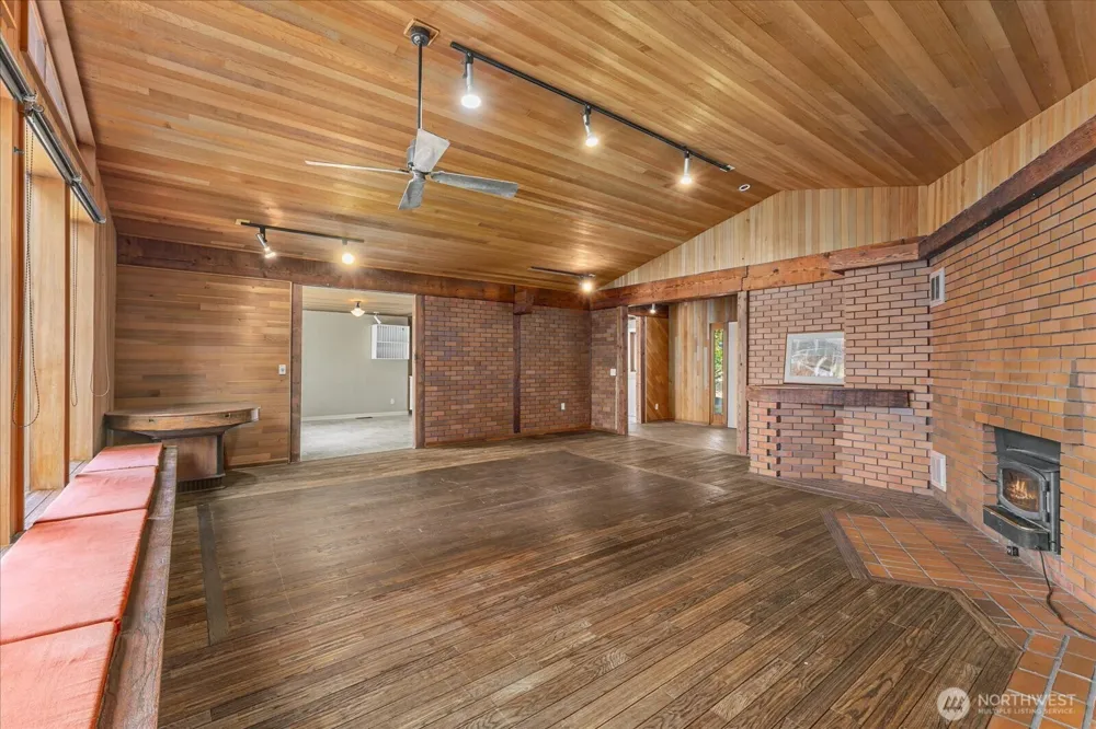 26929 115th Avenue NE Arlington, WA 98223