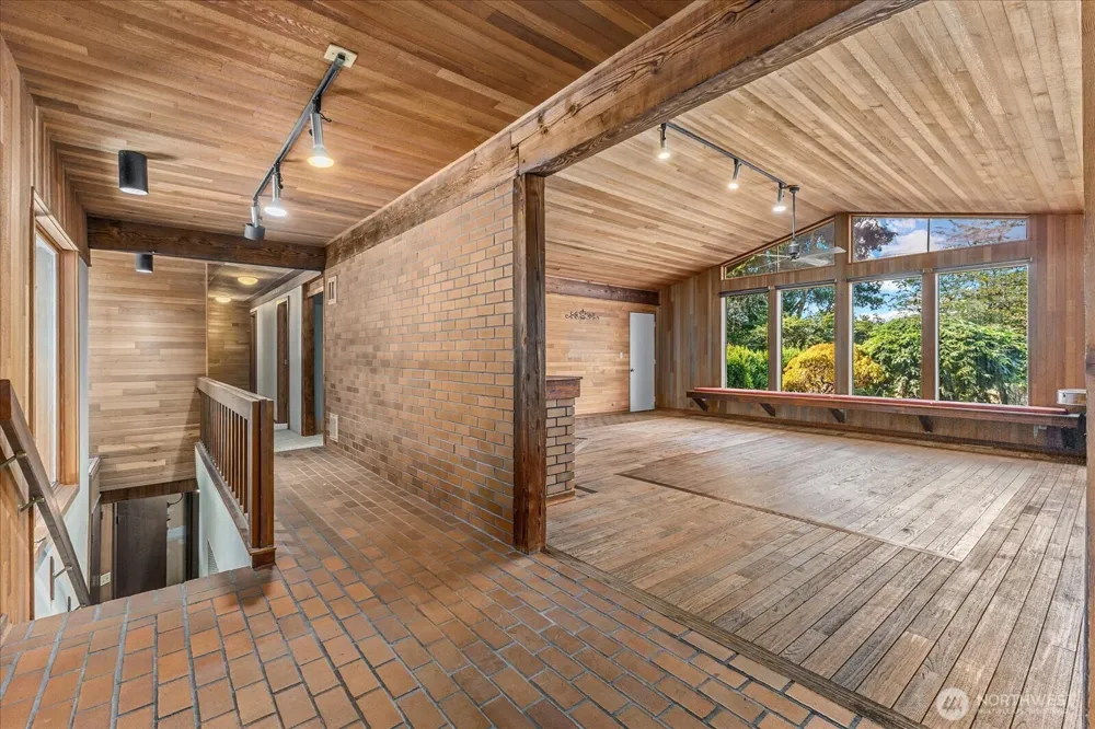 26929 115th Avenue NE Arlington, WA 98223