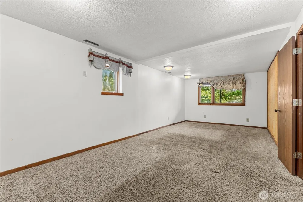 26929 115th Avenue NE Arlington, WA 98223