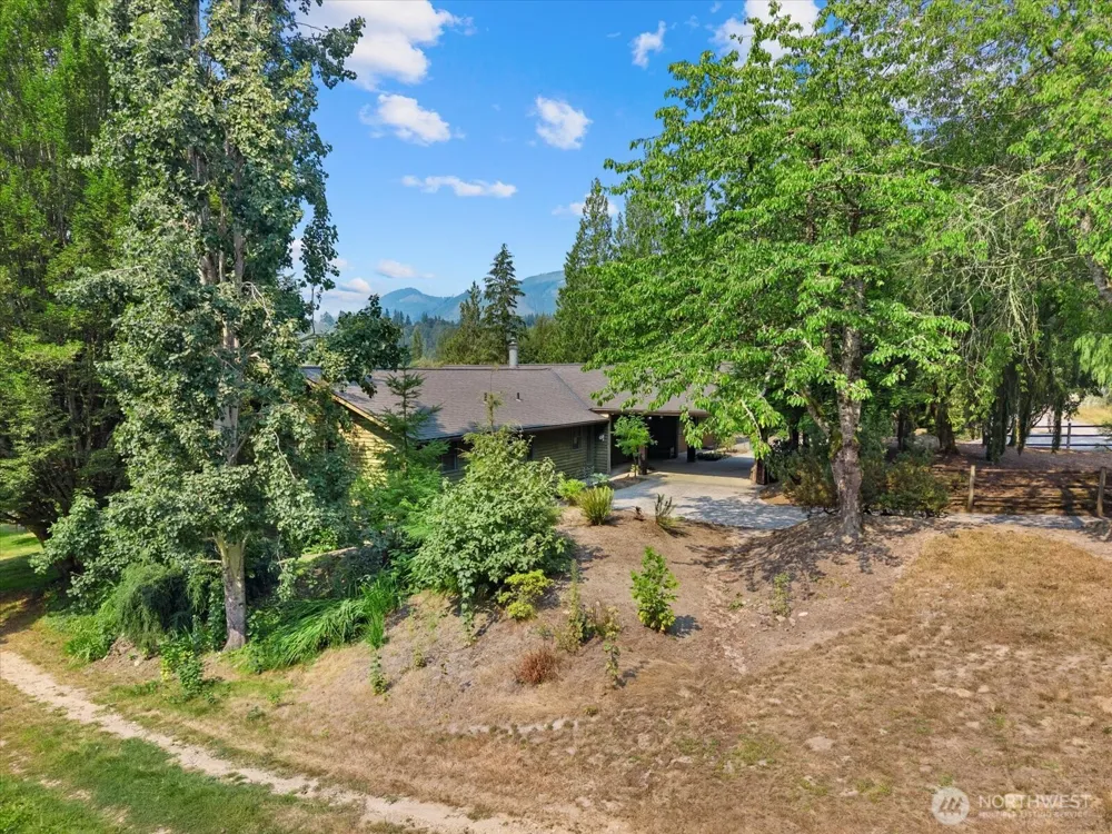 26929 115th Avenue NE Arlington, WA 98223