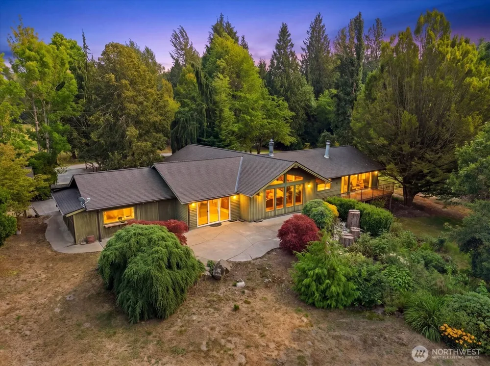 26929 115th Avenue NE Arlington, WA 98223