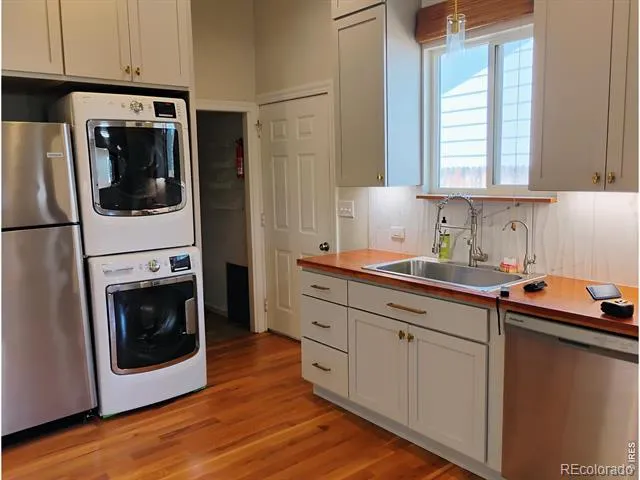 217 5th Avenue Lyons, CO 80540