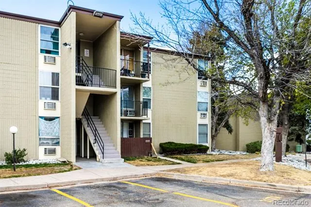 2281 S Vaughn Way #118A Aurora, CO 80014