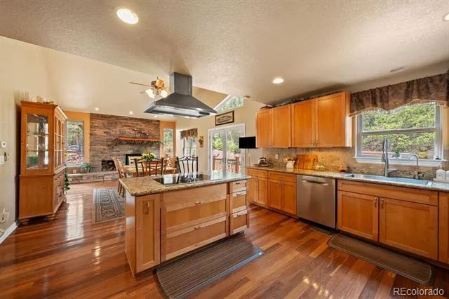6478 S Pike Drive Larkspur, CO 80118