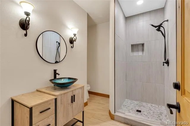 42 Sunset Drive Englewood, CO 80113