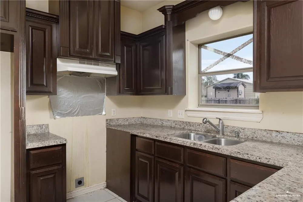 206 Caramel Drive Alamo, TX 78516