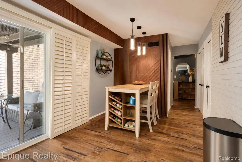 20485 Villa Grande Circle Clinton Charter Township, MI 48038