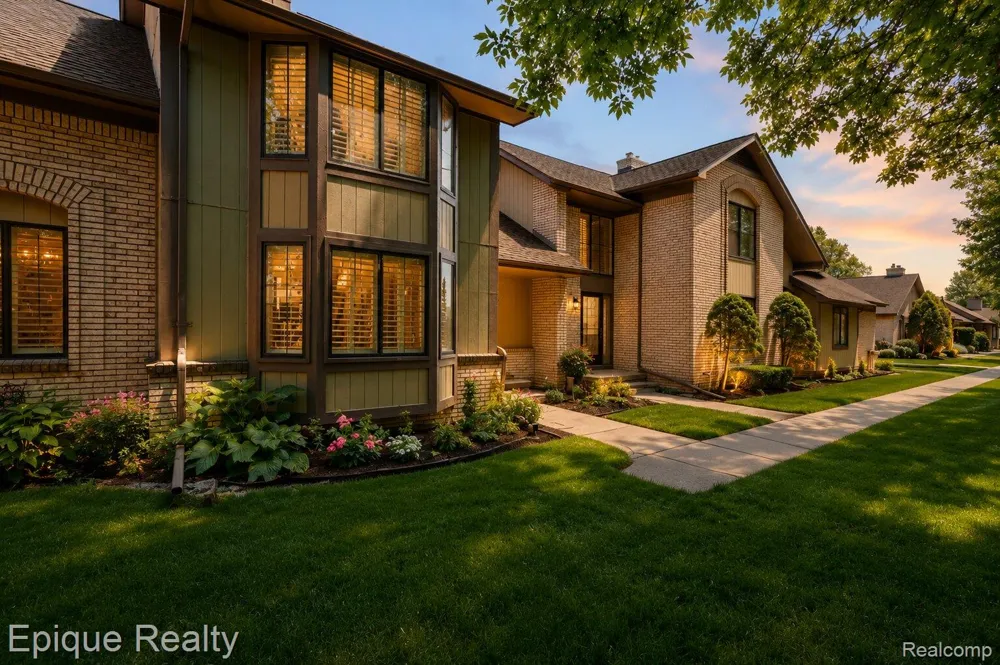 20485 Villa Grande Circle Clinton Charter Township, MI 48038