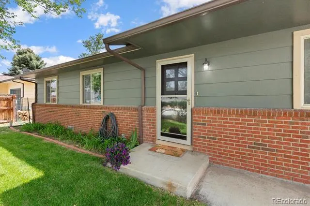 325 & 325 1/2 E 11th Street Salida, CO 81201