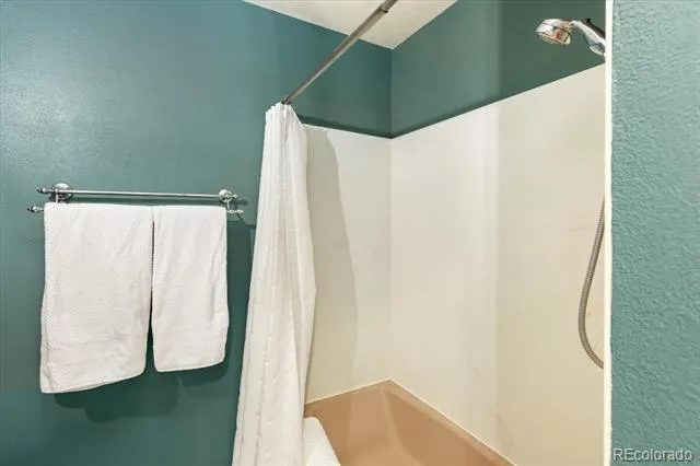 325 & 325 1/2 E 11th Street Salida, CO 81201
