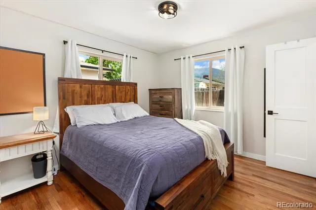 325 & 325 1/2 E 11th Street Salida, CO 81201