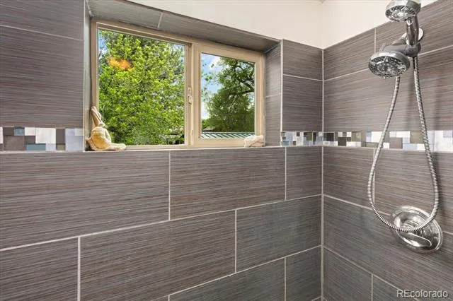 325 & 325 1/2 E 11th Street Salida, CO 81201
