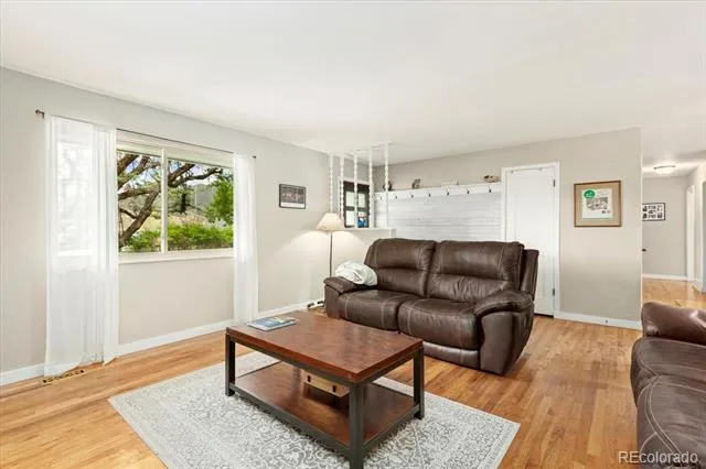 325 & 325 1/2 E 11th Street Salida, CO 81201