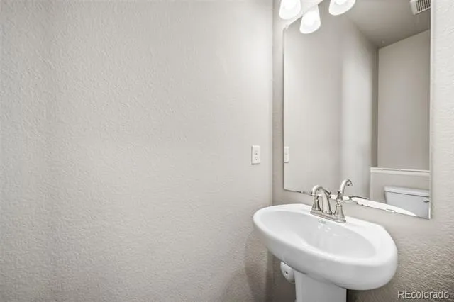 3942 Tempe Street Aurora, CO 80019