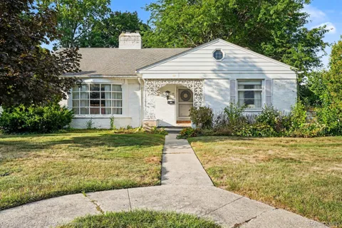 16 Hawthorne Road