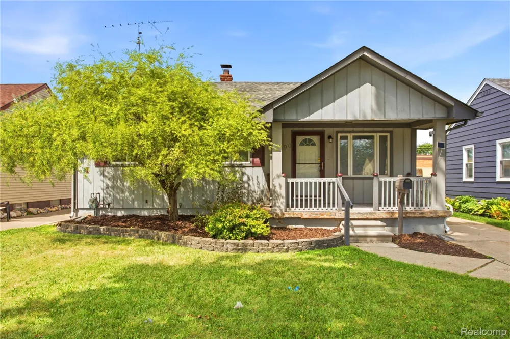 2090 Moran Avenue Lincoln Park City, MI 48146