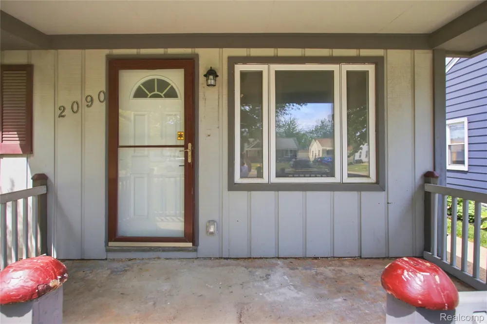 2090 Moran Avenue Lincoln Park City, MI 48146