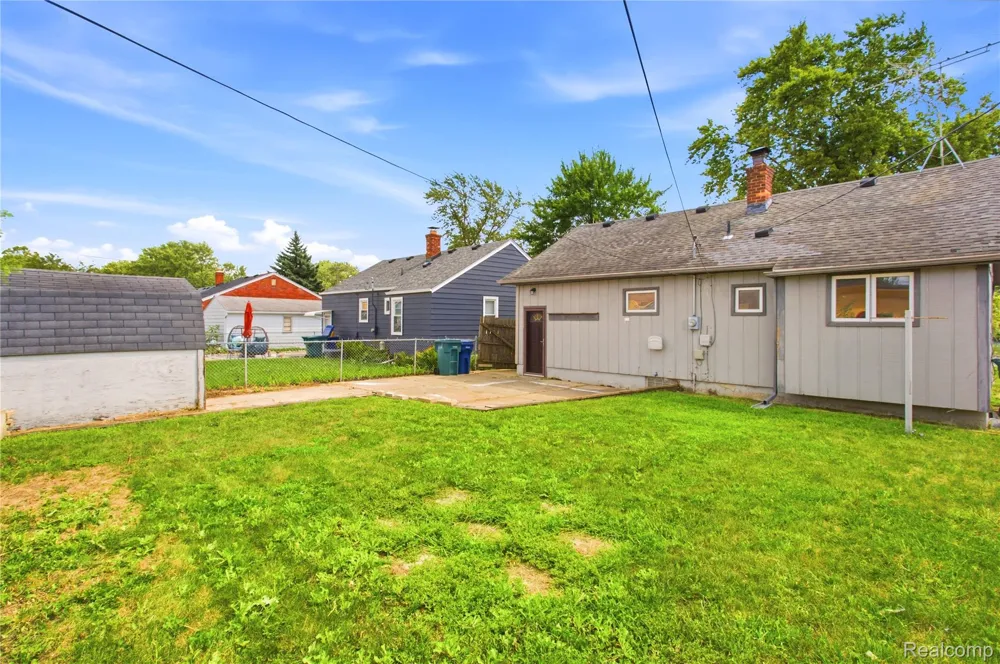 2090 Moran Avenue Lincoln Park City, MI 48146