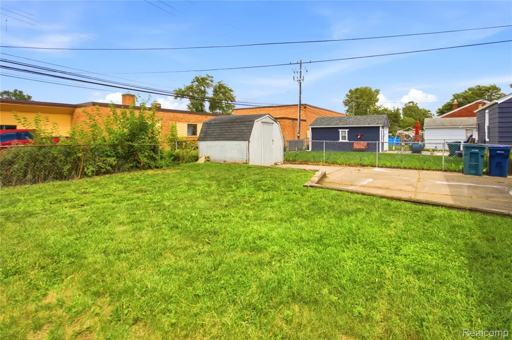 2090 Moran Avenue Lincoln Park City, MI 48146