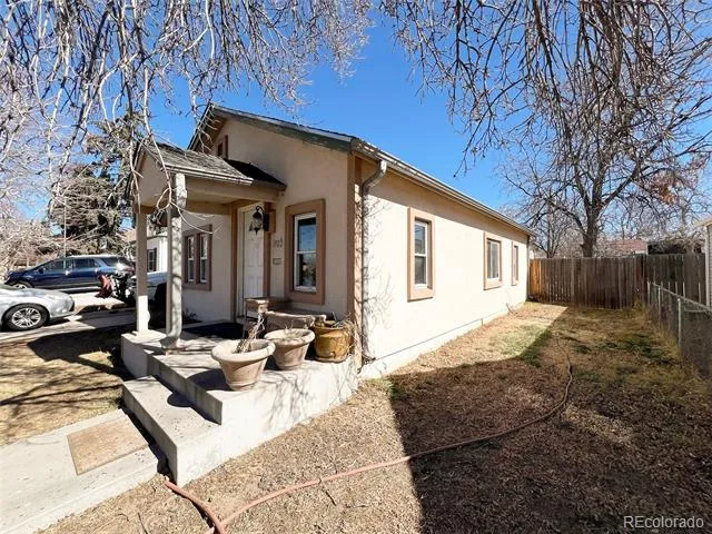 1922 Fulton Street Aurora, CO 80010