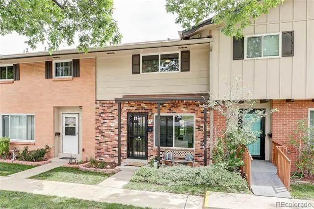 582 S Xenon Court Lakewood, CO 80228