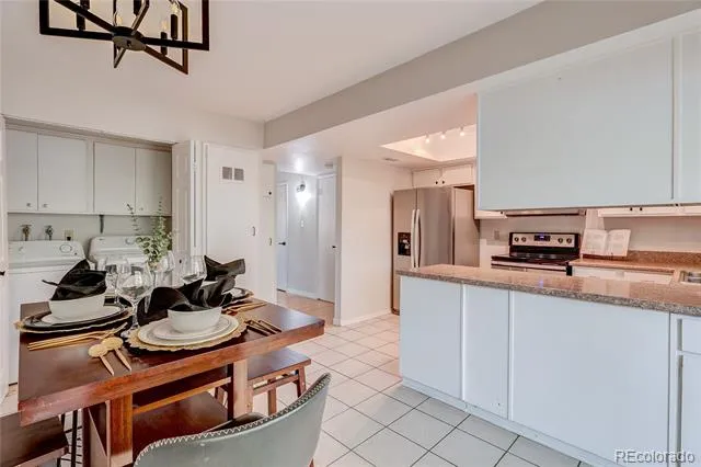 582 S Xenon Court Lakewood, CO 80228