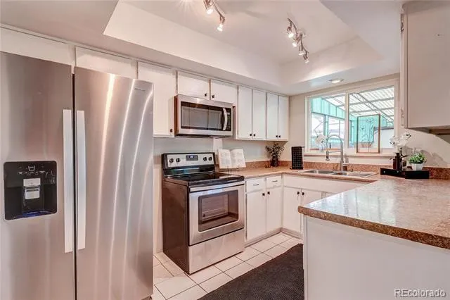 582 S Xenon Court Lakewood, CO 80228