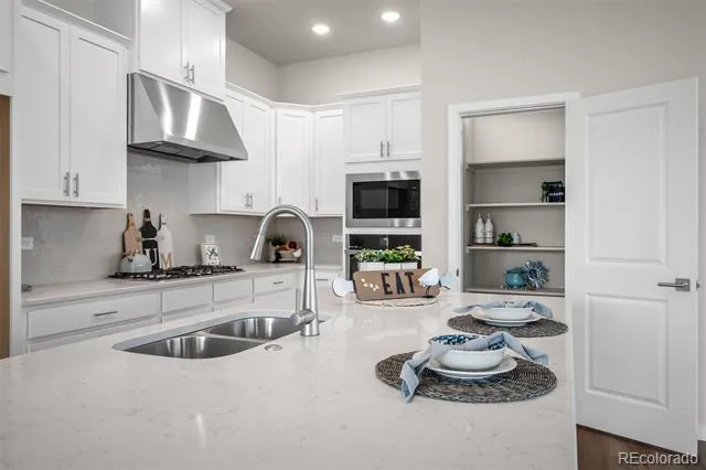6689 Knapp Drive Colorado Springs, CO 80924