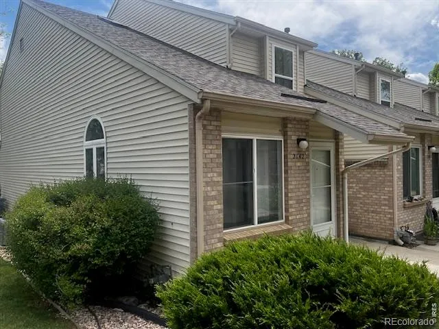 2142 Meadow Court Longmont, CO 80501