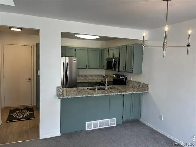 2142 Meadow Court Longmont, CO 80501