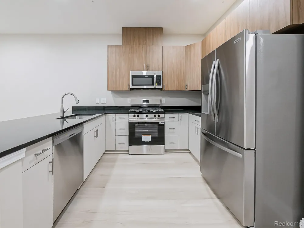31480 Warren Road #303 Westland City, MI 48185
